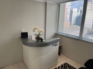Image 1 - 925761