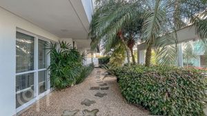 Image 31 - 925775