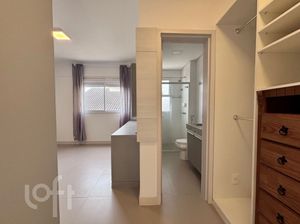 Image 11 - 925775