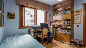 Image 19 - 925786