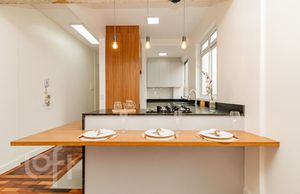 Image 3 - 925810