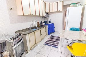 Image 4 - 925820