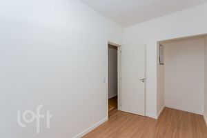 Image 33 - 925822