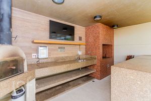 Image 42 - 925826