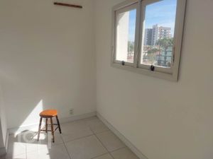 Image 22 - 925835