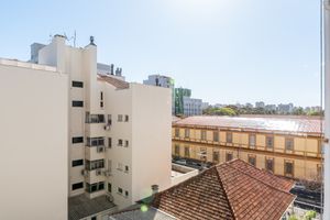 Image 21 - 925837