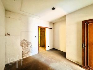 Image 32 - 925840