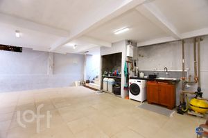 Image 21 - 925864