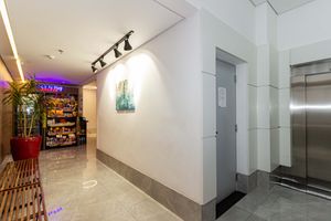 Image 41 - 925878