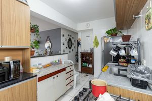 Image 6 - 925878