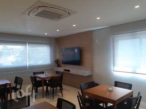 Image 33 - 925890