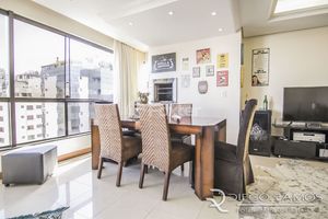 Image 3 - 925894