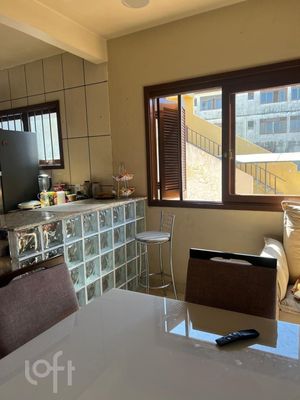Image 21 - 925900
