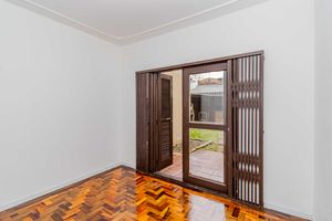 Image 16 - 925907
