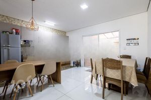 Image 3 - 925928