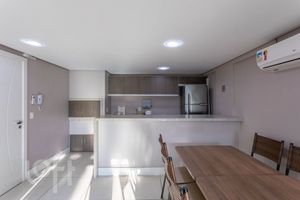 Image 22 - 925944