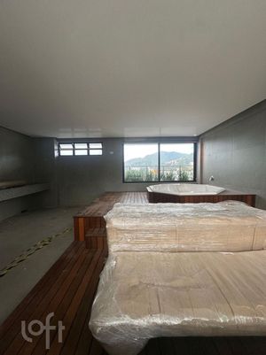 Image 21 - 925954