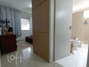 Image 4 - 925956