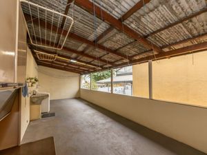 Image 16 - 925968