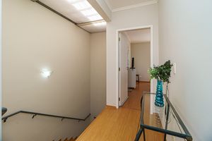 Image 23 - 925971