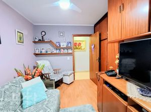 Image 19 - 925976