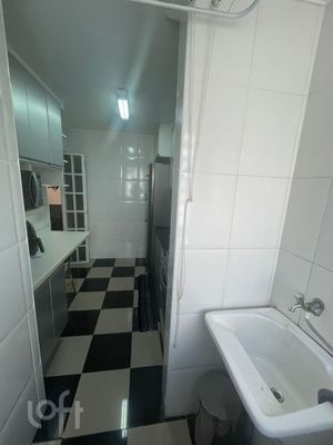 Image 11 - 925981