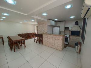 Image 24 - 925991