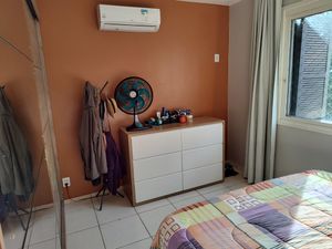 Image 13 - 925991