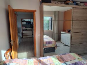 Image 15 - 925991