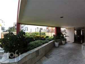 Image 5 - 925993