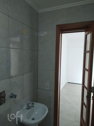 Image 30 - 926005