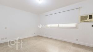 Image 3 - 926005