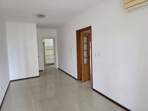 Image 2 - 926023