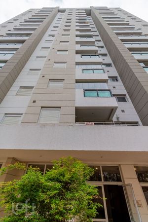 Image 20 - 926026