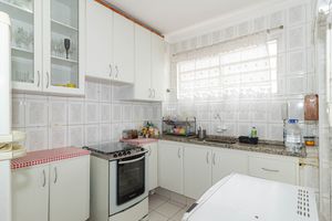 Image 21 - 926090