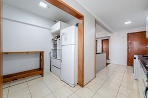 Image 12 - 926144