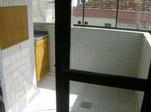 Image 5 - 926195