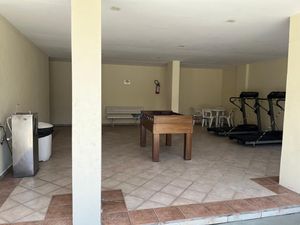 Image 19 - 926215