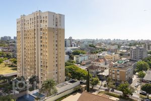 Image 18 - 926221