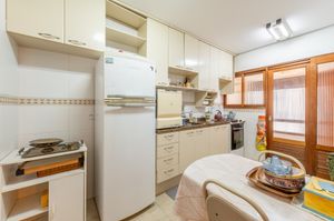 Image 24 - 926229