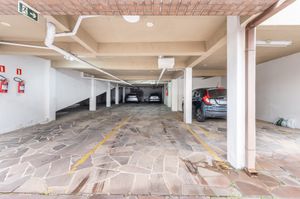 Image 30 - 926229