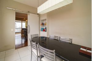 Image 33 - 926231