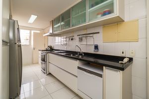 Image 39 - 926231