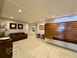 Image 19 - 926252