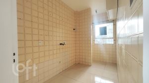 Image 3 - 926261