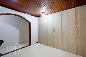 Image 11 - 926296