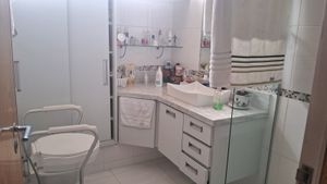 Image 30 - 926298