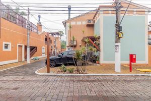Image 33 - 926318