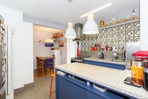 Image 7 - 926349