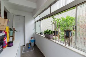 Image 10 - 926349
